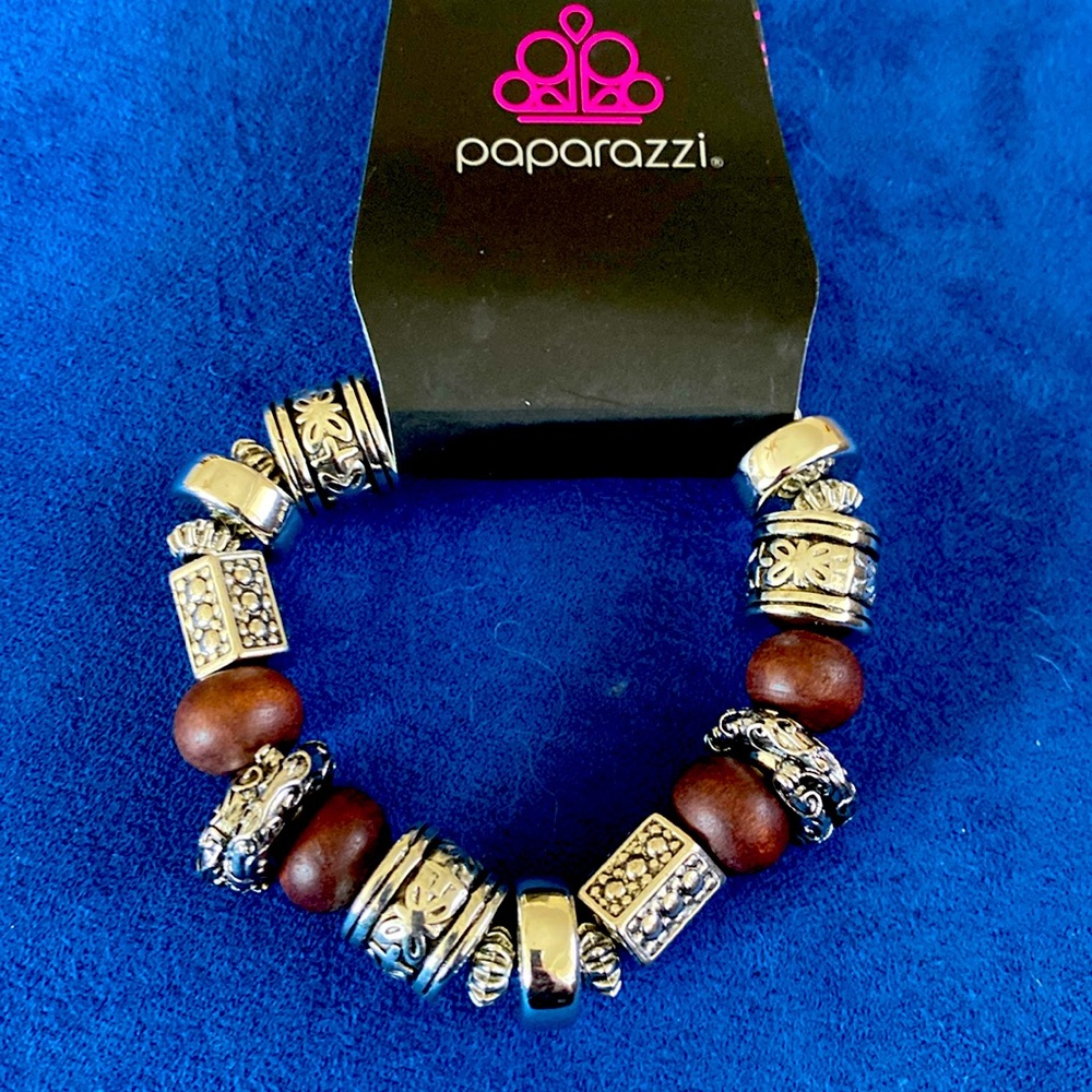 NWT Stretchy Silver & Wood Beaded Bracelet